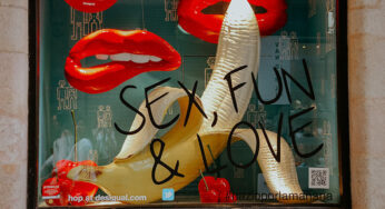 Bir Seks Dükkanındaki O Zaman – Erotik Bir Hikaye